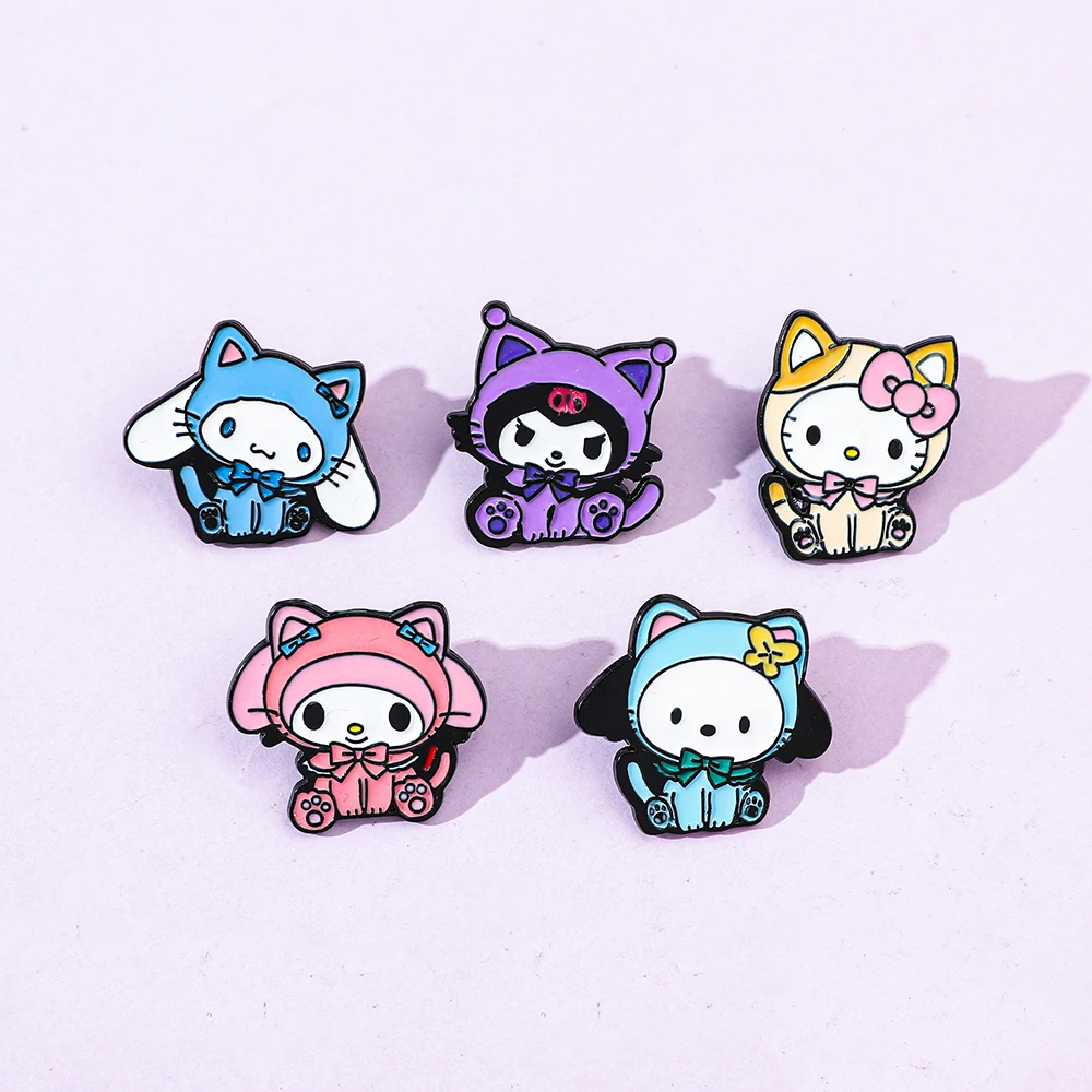 5 pezzi di animazione del fumetto spilla carina Sanrio Kuromi HelloKitty distintivo in metallo gioielli vestire berretto zaino accessori