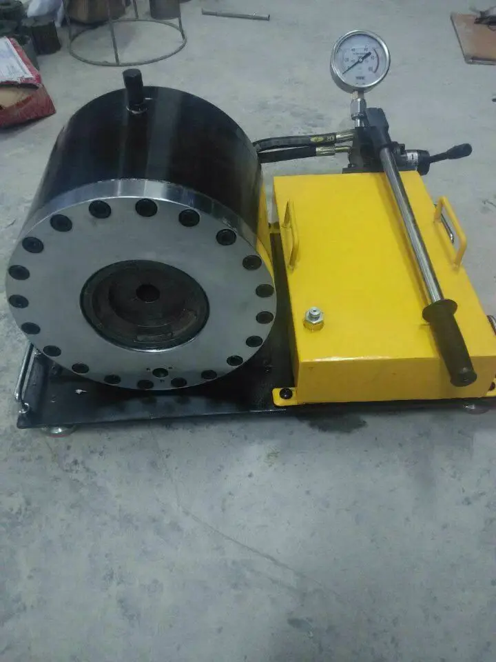 Hot Sale Manual Hydraulic Pipe Shrinking Machine Professional Supply Outdoor Steel Pipe Locking Machine