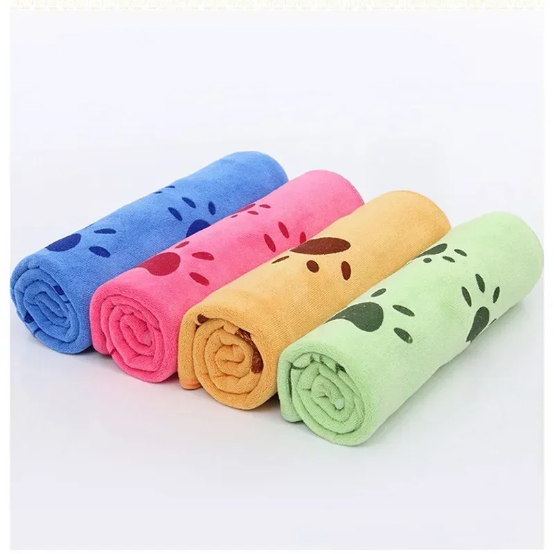 Pet Dog Towel Soft Cartoon Super Absorbent Bath Towel Cat Superfine Fiber Towel Random Patterns Pet Cleaning Accesorios