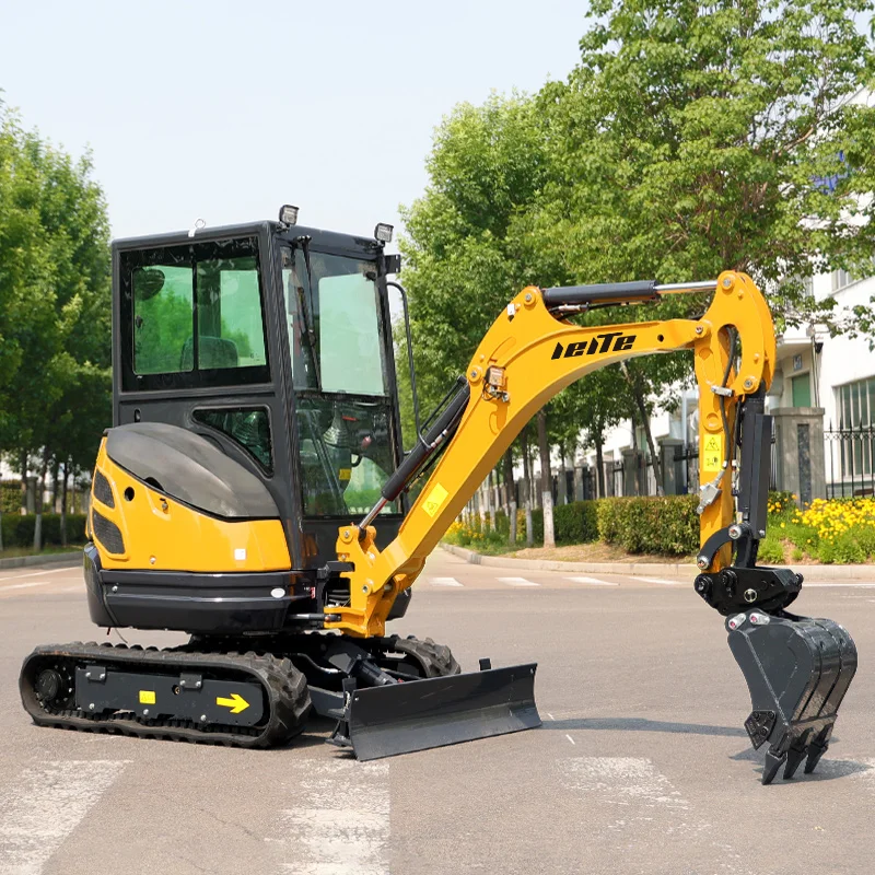 CE/EPA/EURO 5 cina mini escavatori compatti all'ingrosso 2.5 ton LT1025S prezzi con pollice in vendita