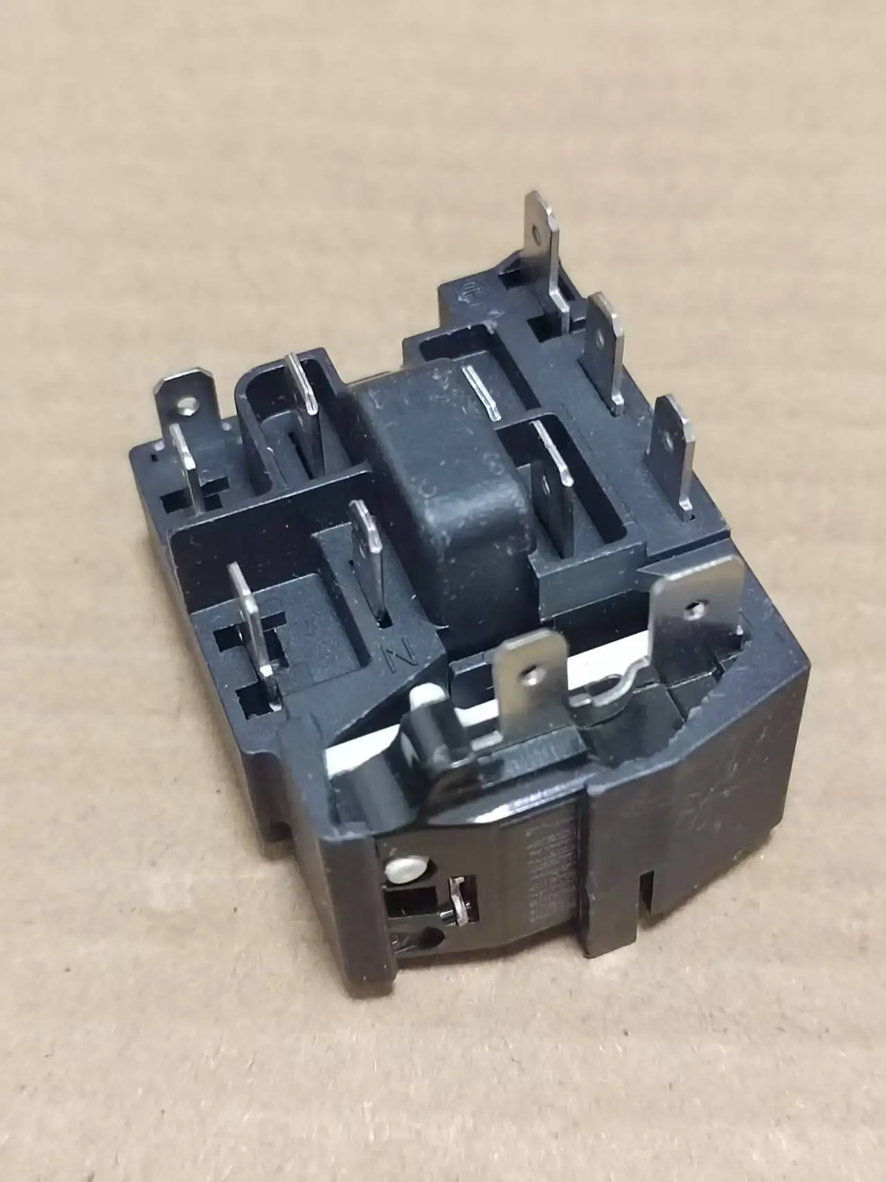 Adecuado para compresor de refrigerador Omar, componente de relé de protección contra sobrecarga de arranque PTC QPS2-C15MD3 original