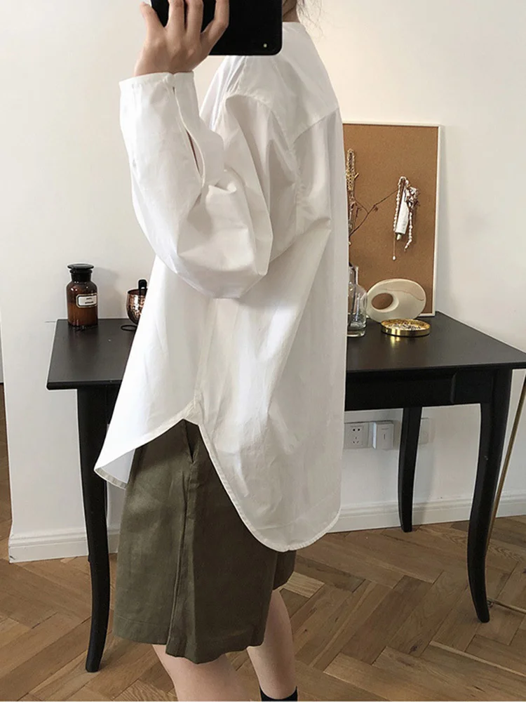 [LANMREM] Women White Shirt New Round Neck Long Sleeve Single Breasted Loose Shirts Female Fashion Clothing 2024 Spring 26D352