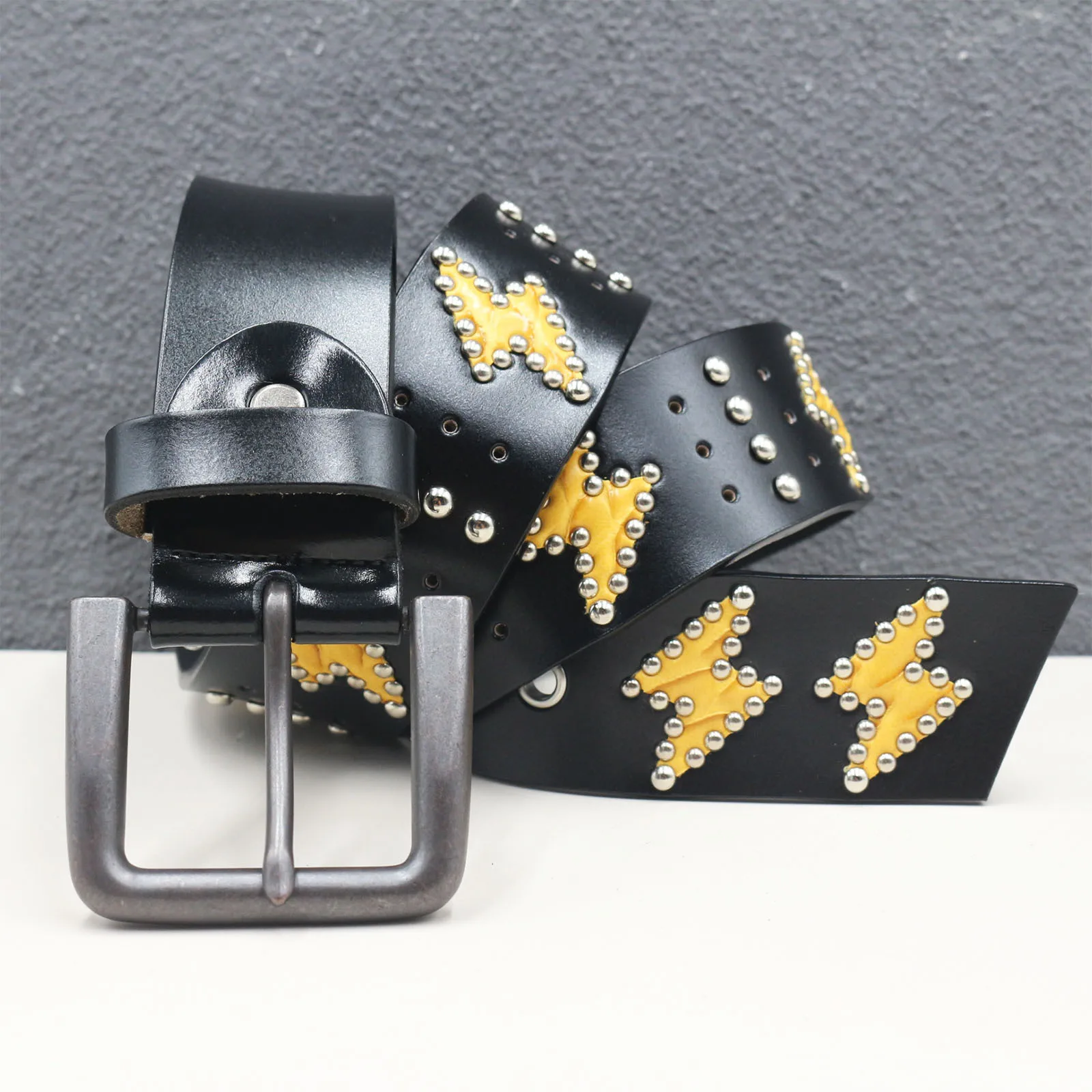 4.2CM American Retro Rivet Leather Belt  Red Yellow Lightning Design Cool Punk Style Designer Brand Unisex Belt