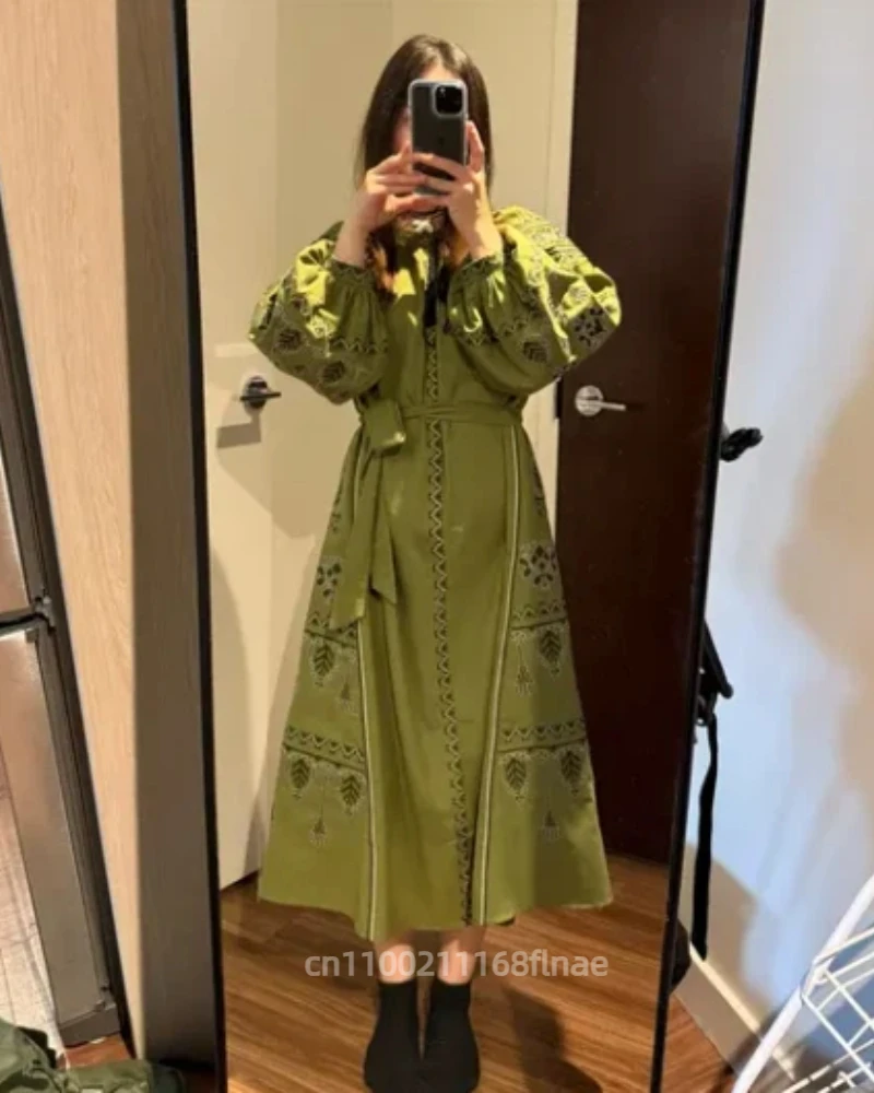 فستان على الطراز الأوروبي القديم للنساء في الربيع والخريف، أكمام فانوس مطرزة بأربطة، تنورة طويلة لشد الخصر