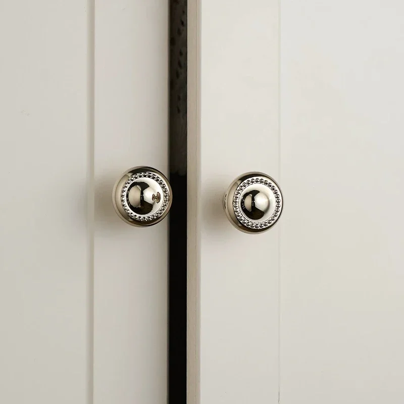 Französischer galvanisierter hochwertiger Einloch-Rundgriff aus Retro-Messing für Küchen-, Kleiderschrank-, Schubladen- und Schuhschranktüren, kleiner Knopf – Detail 6