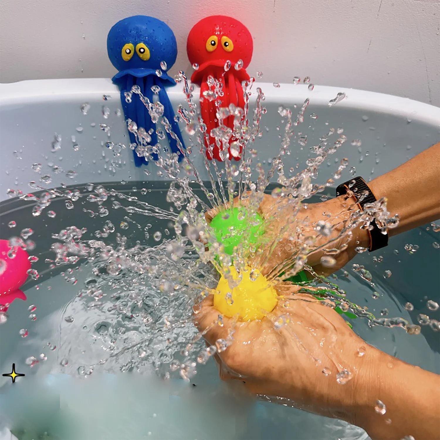 Giocattolo da bagnetto per bambini Spugna per polpo Giocattoli per piscina d'acqua Giochi d'acqua Spremitura Giocattoli antistress Nuoto estivo Divertimento in acqua per bambini