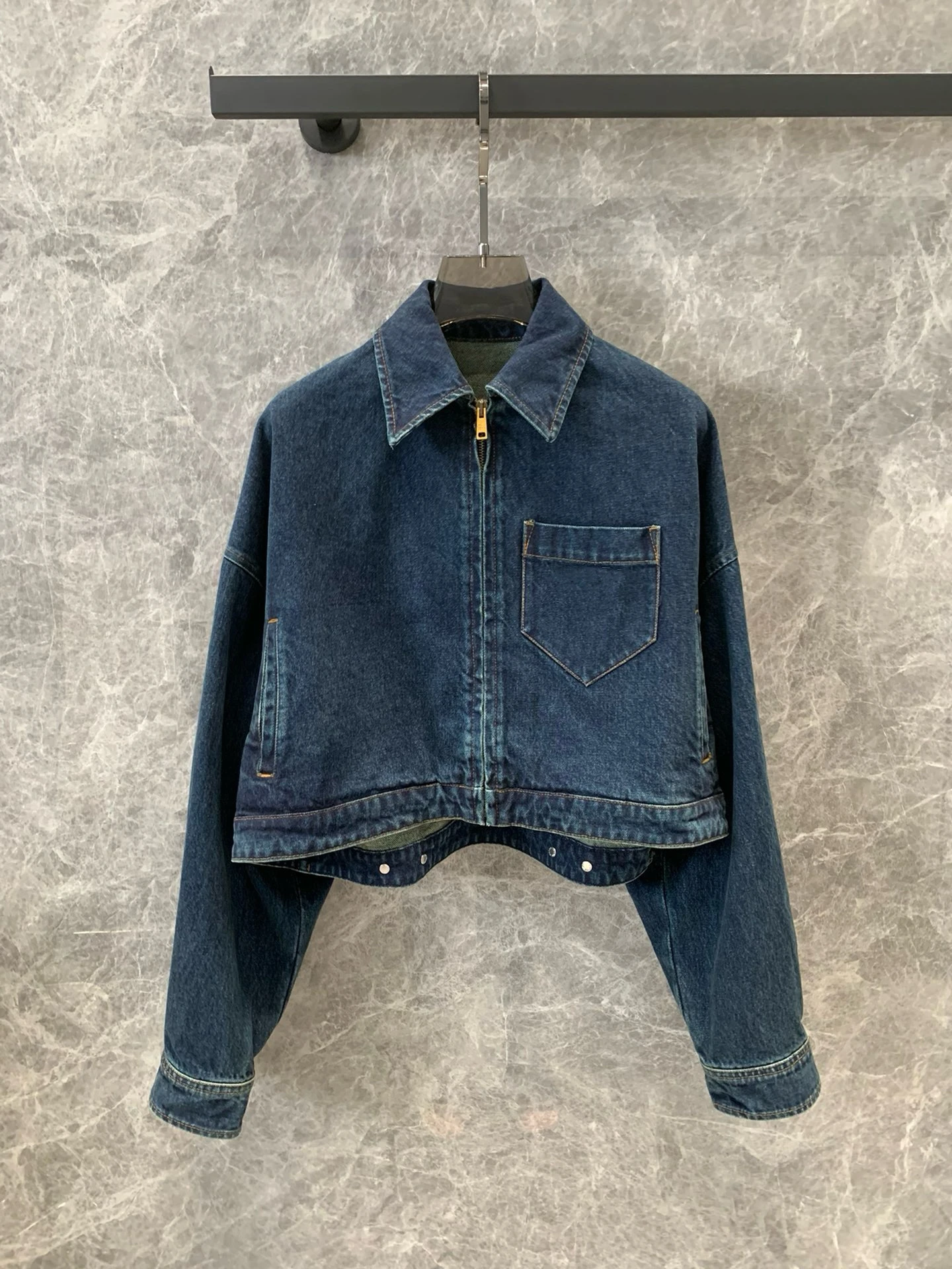 

Women's early fall latest denim jacket 100% organic cotton denim fabric loose short version