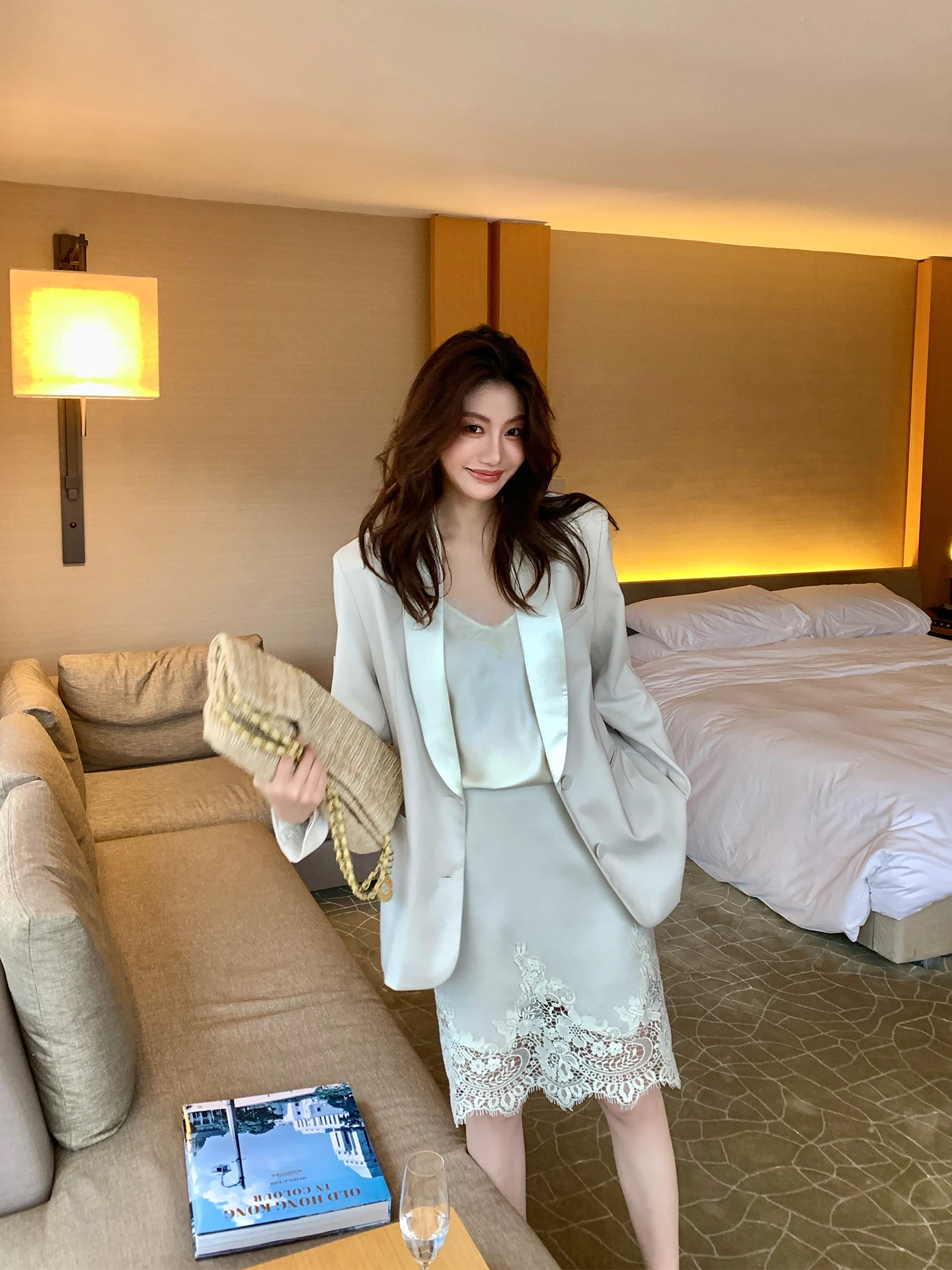 

Женский костюм Dragon Joy: тонкая верхняя одежда, весенне-осенний комплект с кружевными вставками, элегантный комплект из трех предметов с юбкой на бретелях A2FCTZD081