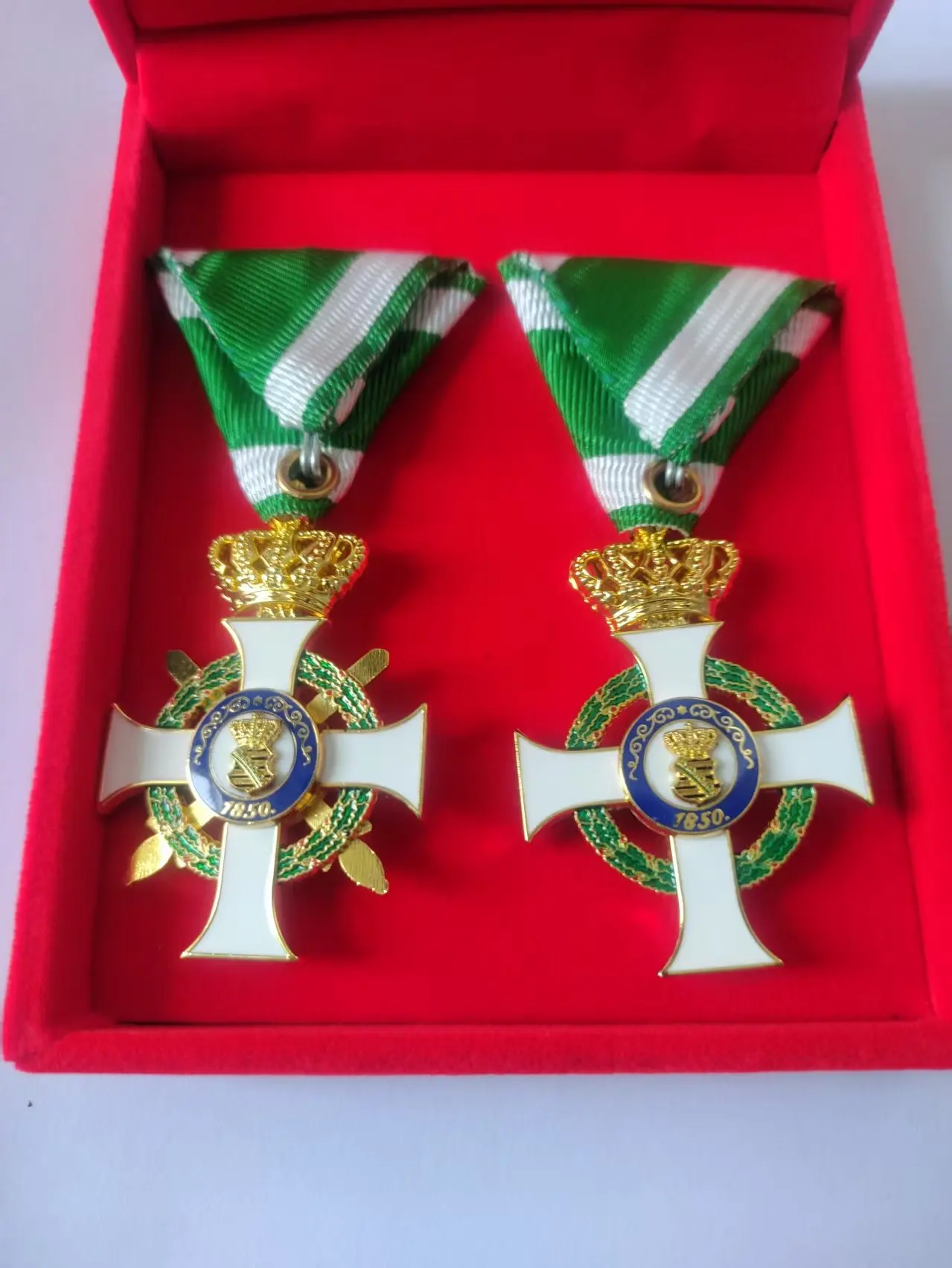 1 Set WW1 German Knight's Cross of the Royal Saxon Order of Albrecht 1st Class Reproduction