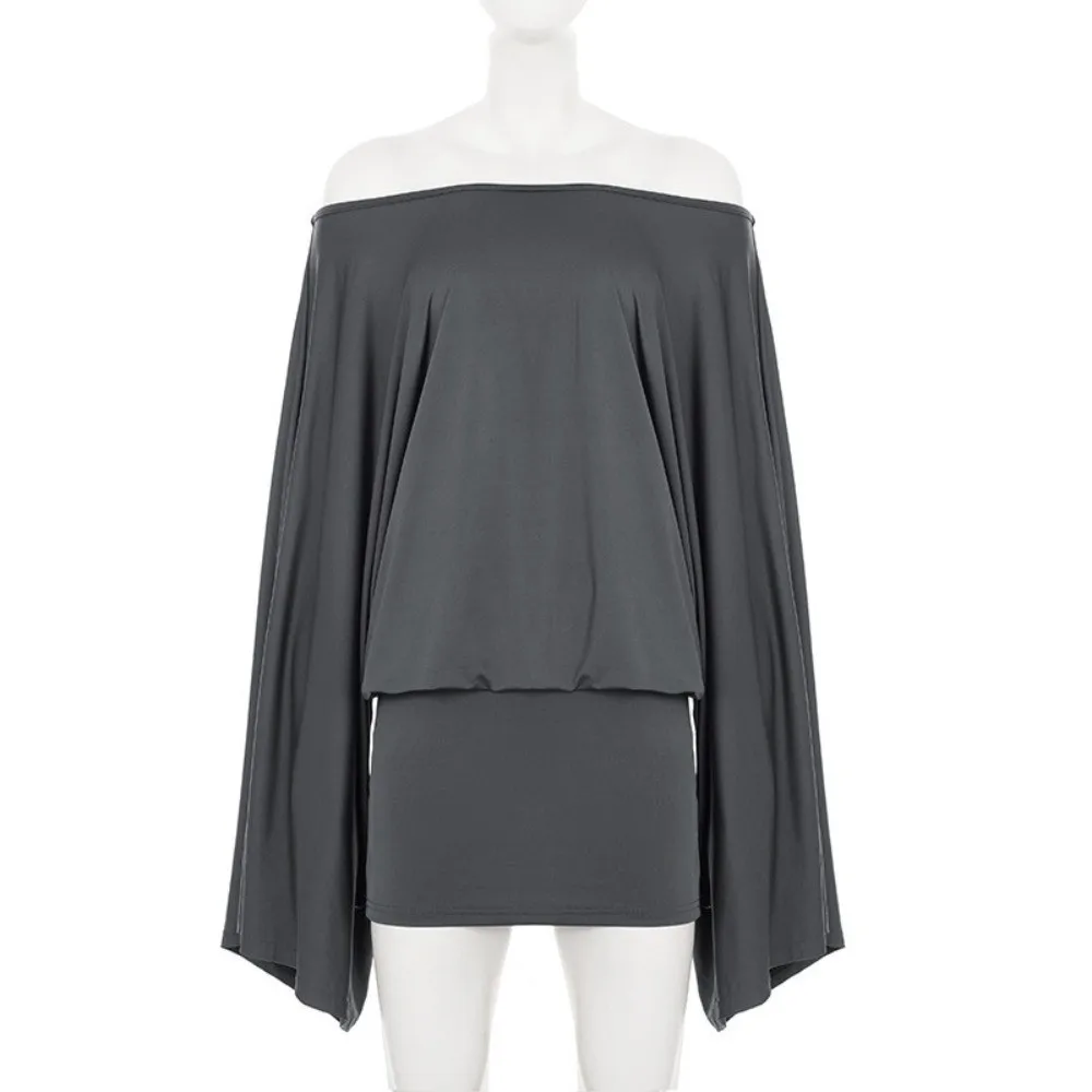 เดรสบอดี้คอนแขนยาวทรงเข้ารูปเปิดไหล่สีเทาเรียบง่าย แขนทรงปีกค้างคาว เหมาะสำหรับงานปาร์ตี้และคลับ