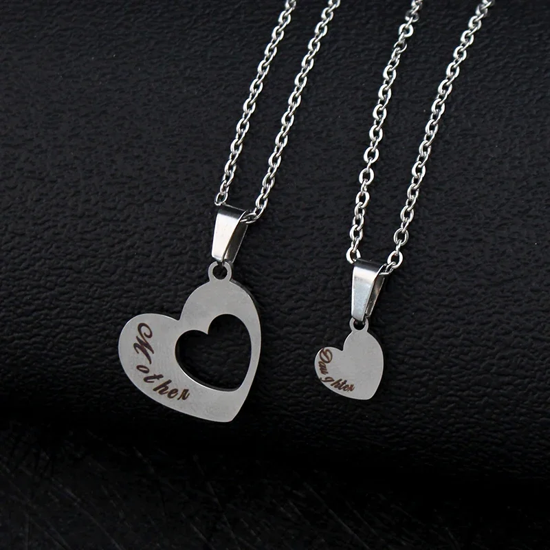 2pcs/Set Mother Daughter Heart Necklace Stainless Steel Splicing Engraved Letter Love Necklaces for Women Girls Mom Jewelry Gift