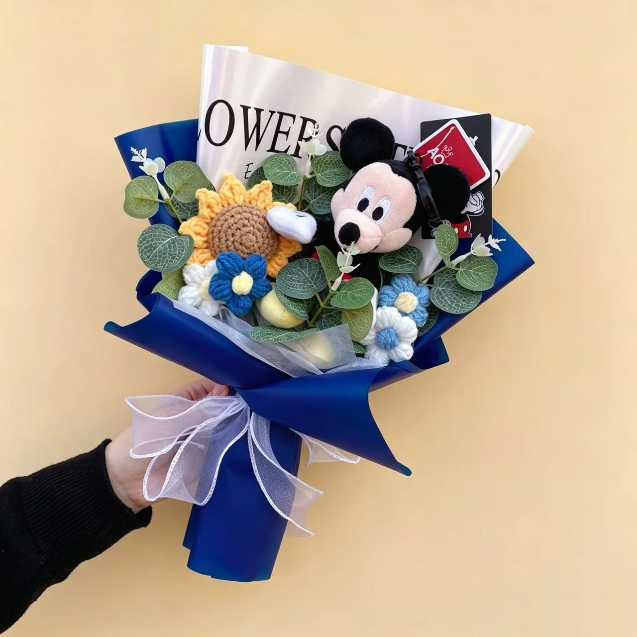 Cartoon Mickey Mouse Minnie Plüschpuppenspielzeug mit Blumen, kreativer handgefertigter Blumenstrauß, Valentinstag, Weihnachten, Abschlussgeschenk für Kinder – Detail 3