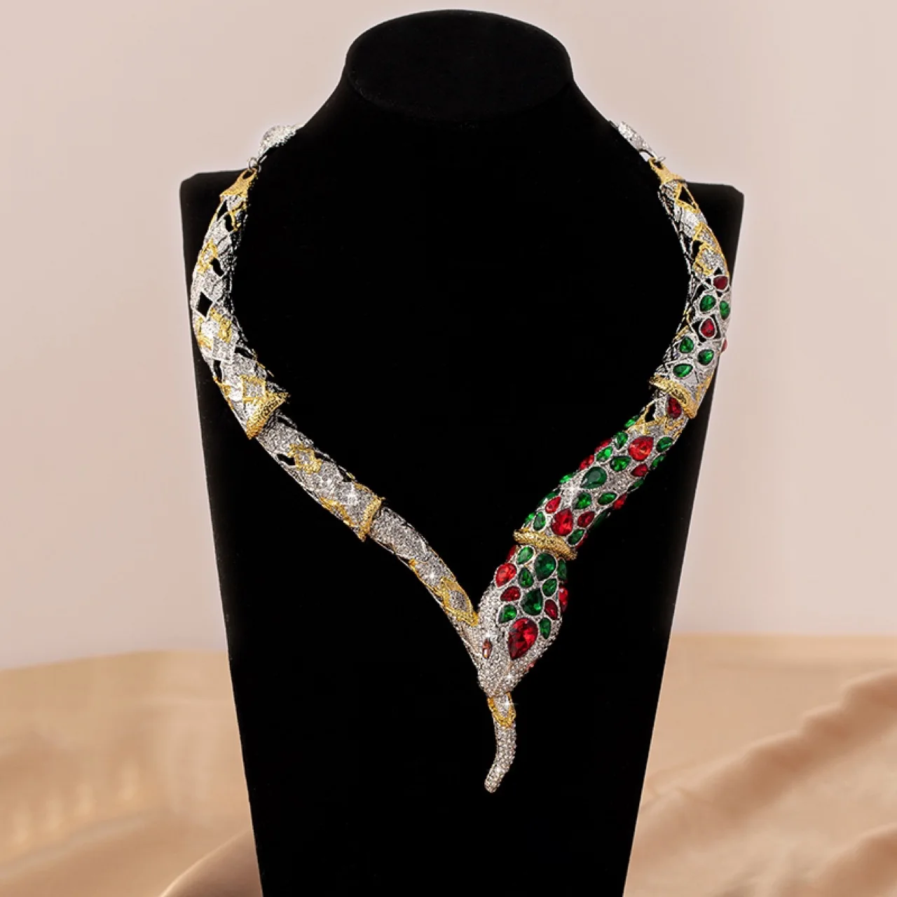 

Light luxury original design copper two-color spirit snake series collar necklace