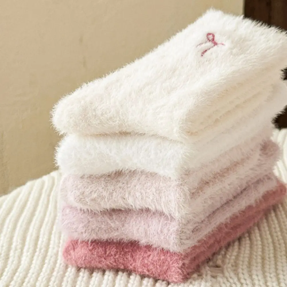 5 أزواج الوردي Bowknot المرأة سميكة الجوارب لينة لطيف أفخم النوم الجوارب مريحة بلون الجوارب المنزلية الدافئة الطقس البارد
