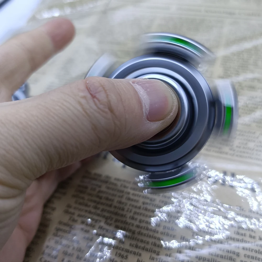 EDC Fidget Spinner Spinning Top Fidget Toys alivia el estrés de adultos juguetes magnéticos de Metal alivia la ansiedad y el estrés