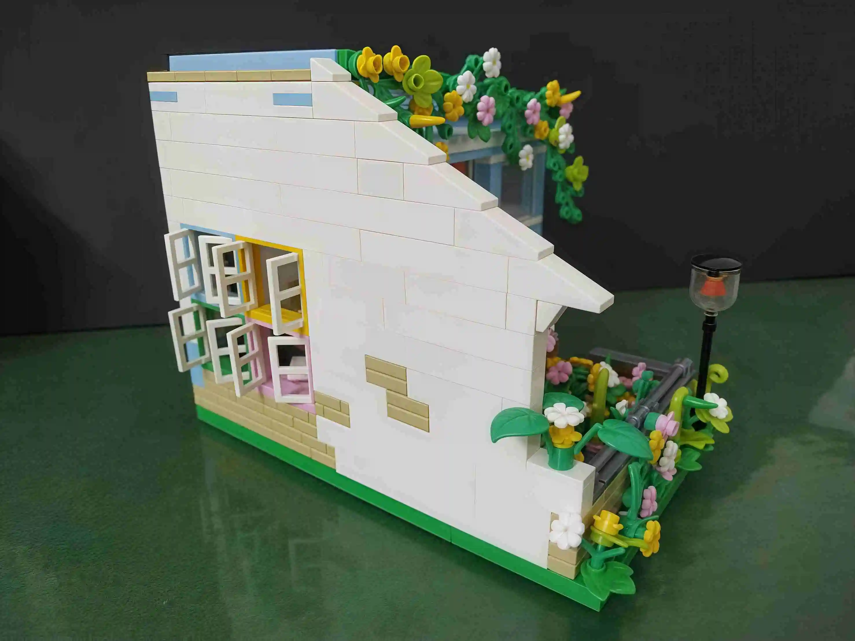 Serie di città delle fiabe Blocchi di costruzione Mini casa da giardino Modello creativo Giocattoli educativi per ragazze e ragazzi Regalo di festa