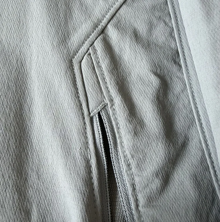 Herren-Softshell-Kapuzenjacke – Leichte Reißverschluss-Jacke für den Alltag im Herbst und für Outdoor-Aktivitäten – Detail 20