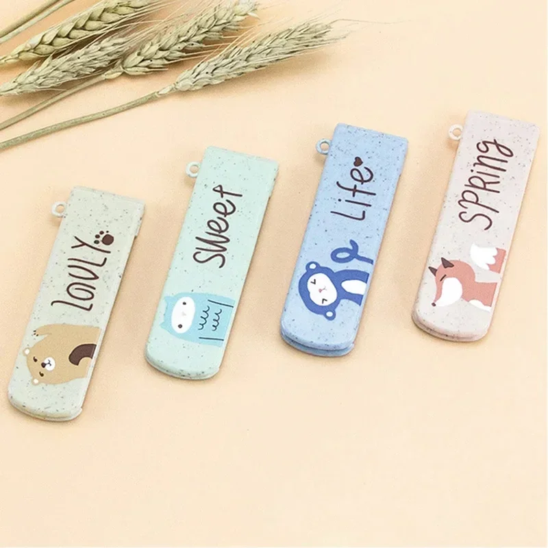 1pc dos desenhos animados portátil dobrável pente com espelho, mini bonito cabeleireiro diy estilo pentes de cabelo massagem anti-estática pente dobrável