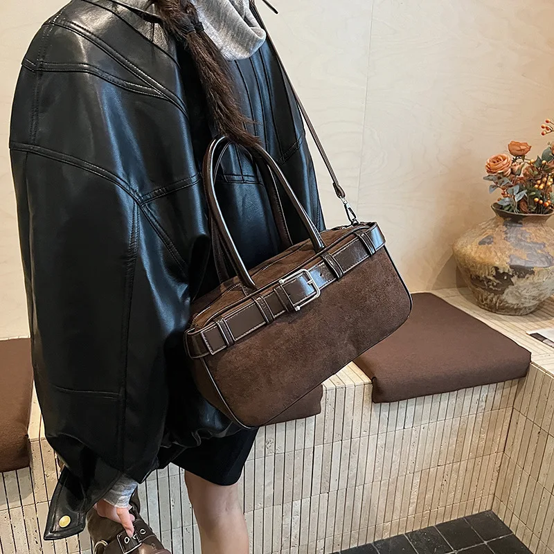 

2025 Winter Big Capacity Work Tote for Professionals, Spacious Laptop Bag Multi-functional Shoulder Crossbody, Crossbody Bags