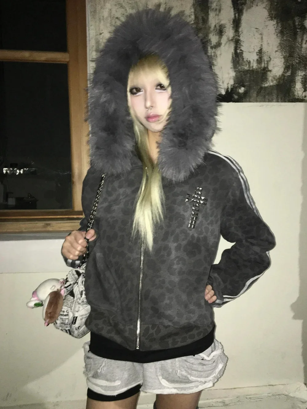 

Осенне-зимняя нишевая ретро-толстовка с леопардовым принтом, кардиган с капюшоном, украшенный стразами и воротником из искусственного меха, модная повседневная верхняя одежда в стиле INS для стильных девушек