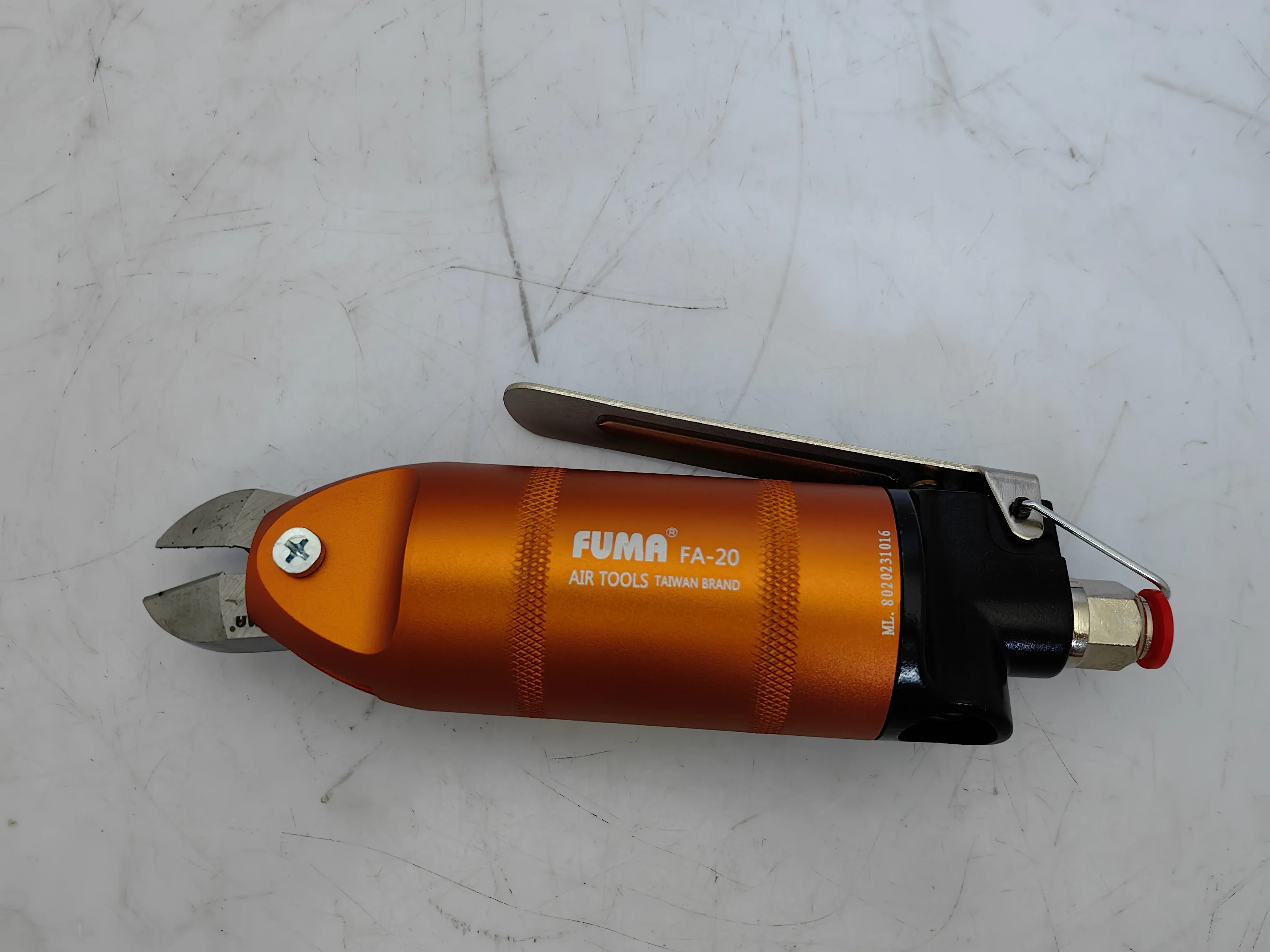 

FUM Taiwan imported pneumatic scissors FA- 20 pneumatic cutting pliers oblique pneumatic shears (including S5 cutter head)