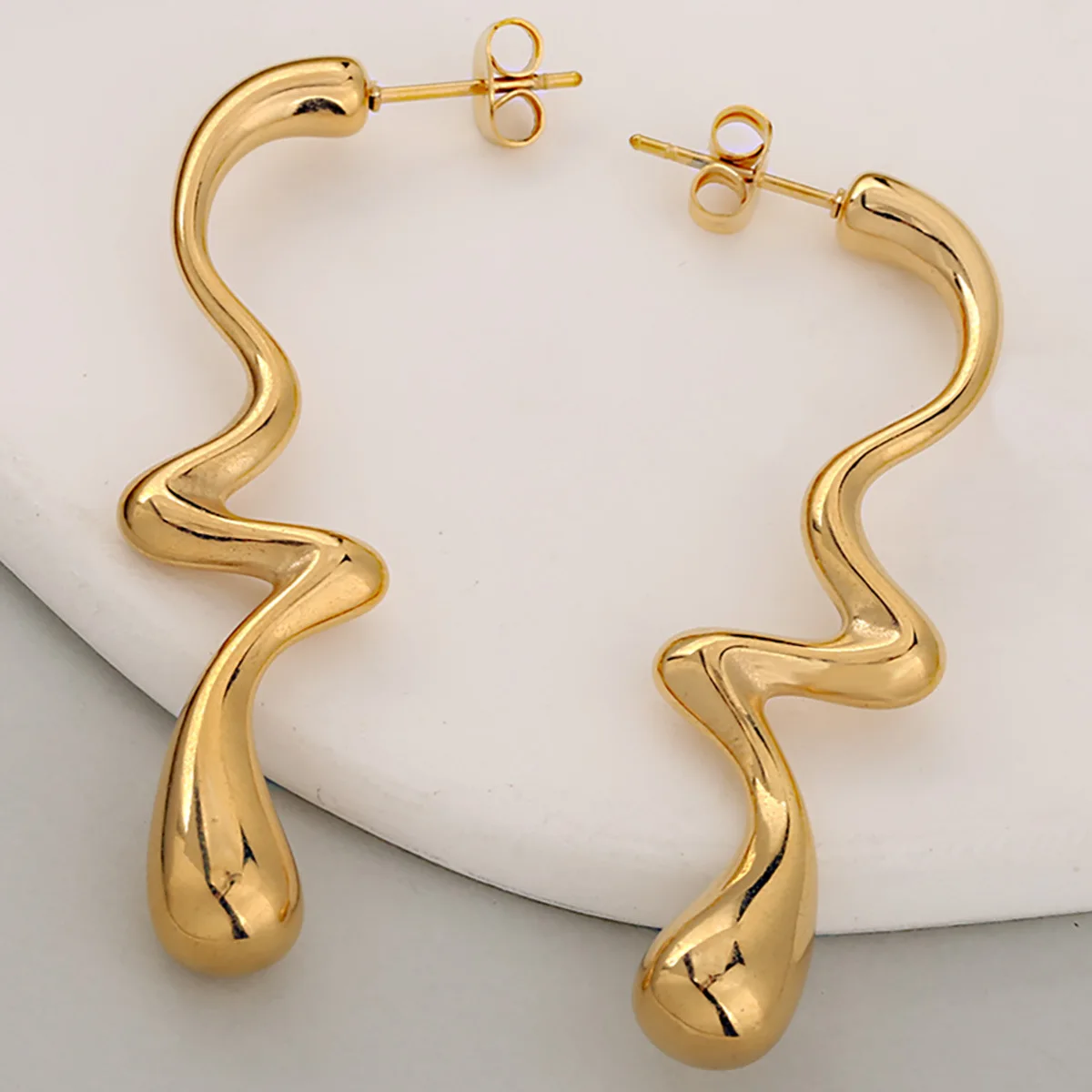 

Clean & Neat Retro Smooth Stainless Steel Irregular Vintage Advanced Sense Stud Earrings For Women, Premium & Low-Key