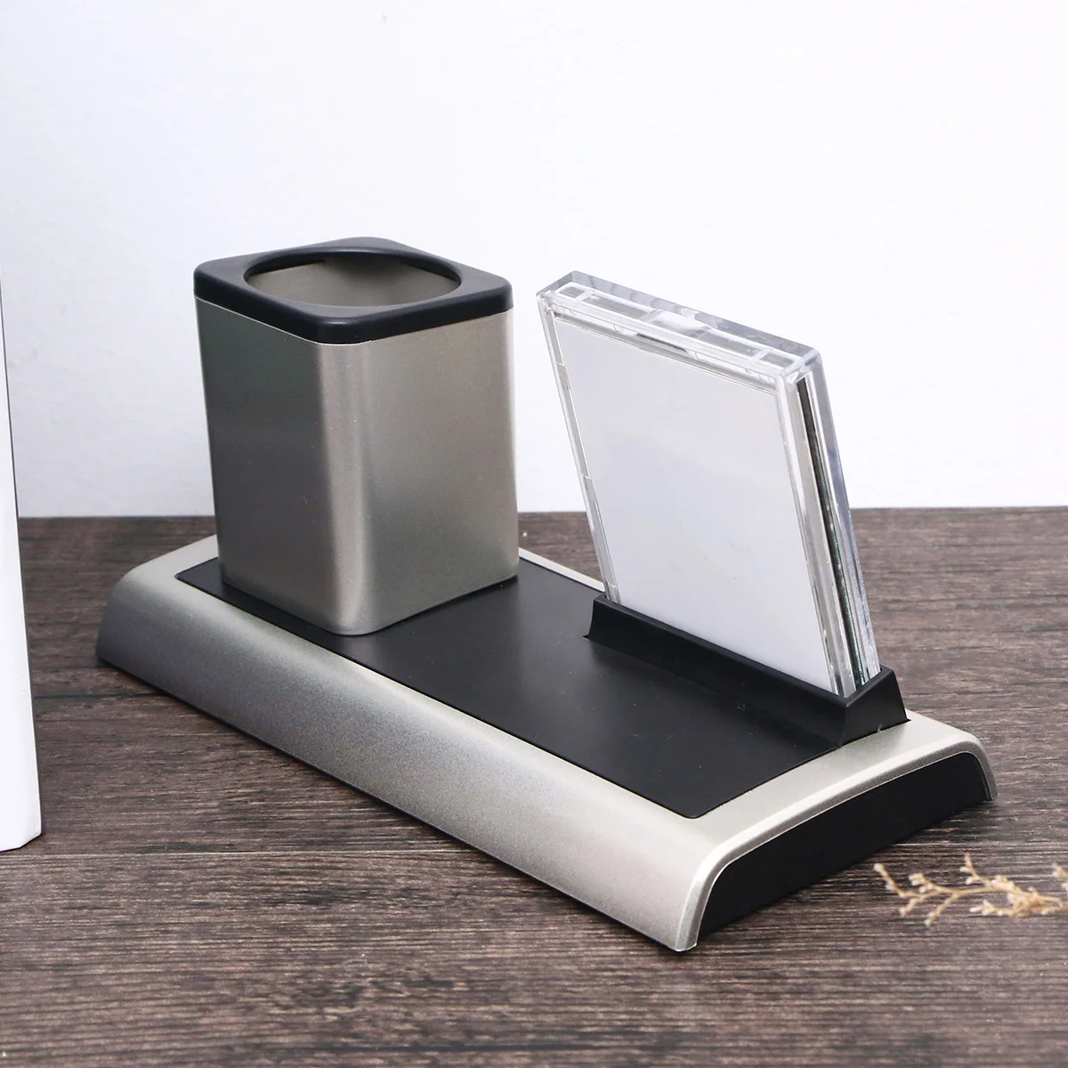 

Clock Pen Holder School Office Supplies Multifunction Thermometer Alarm Calendar