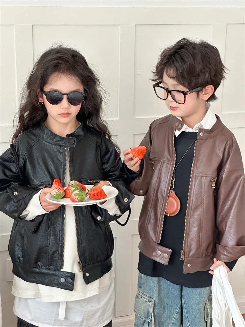 

Jacket Spring New Children Clothing Locomotive Leather Jacket 2024 Korean Boys Girls Stand Up Collar Design Coat