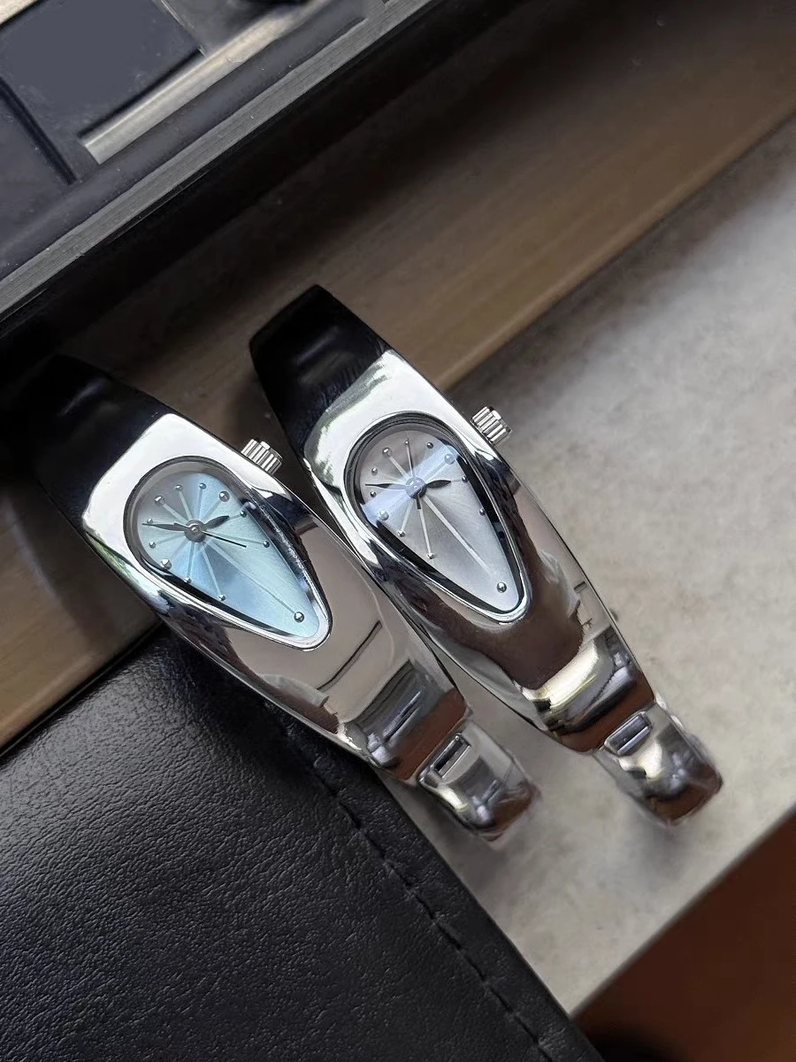 Water Drop Bracelet Watch Millennium Ins Wind Niche Special-shaped Simple Non-mechanical Medieval Men's Watch 2025 New