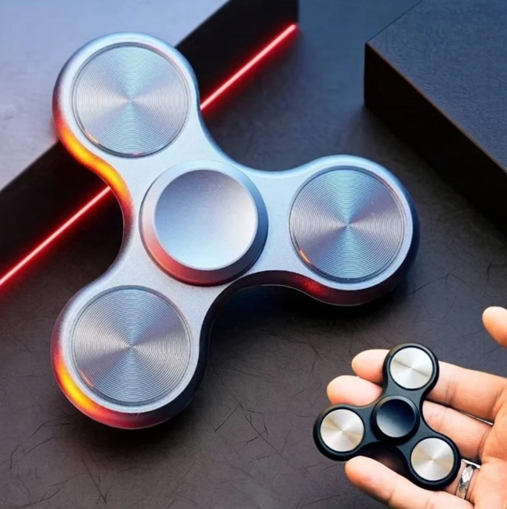 Aluminiumlegierung Dreiflügeliger Fidget Spinner Metall Stressabbau Anti-Angst Handspielzeug Tragbar Langlebig Erwachsenen-Geschenk Entspannungswerkzeug