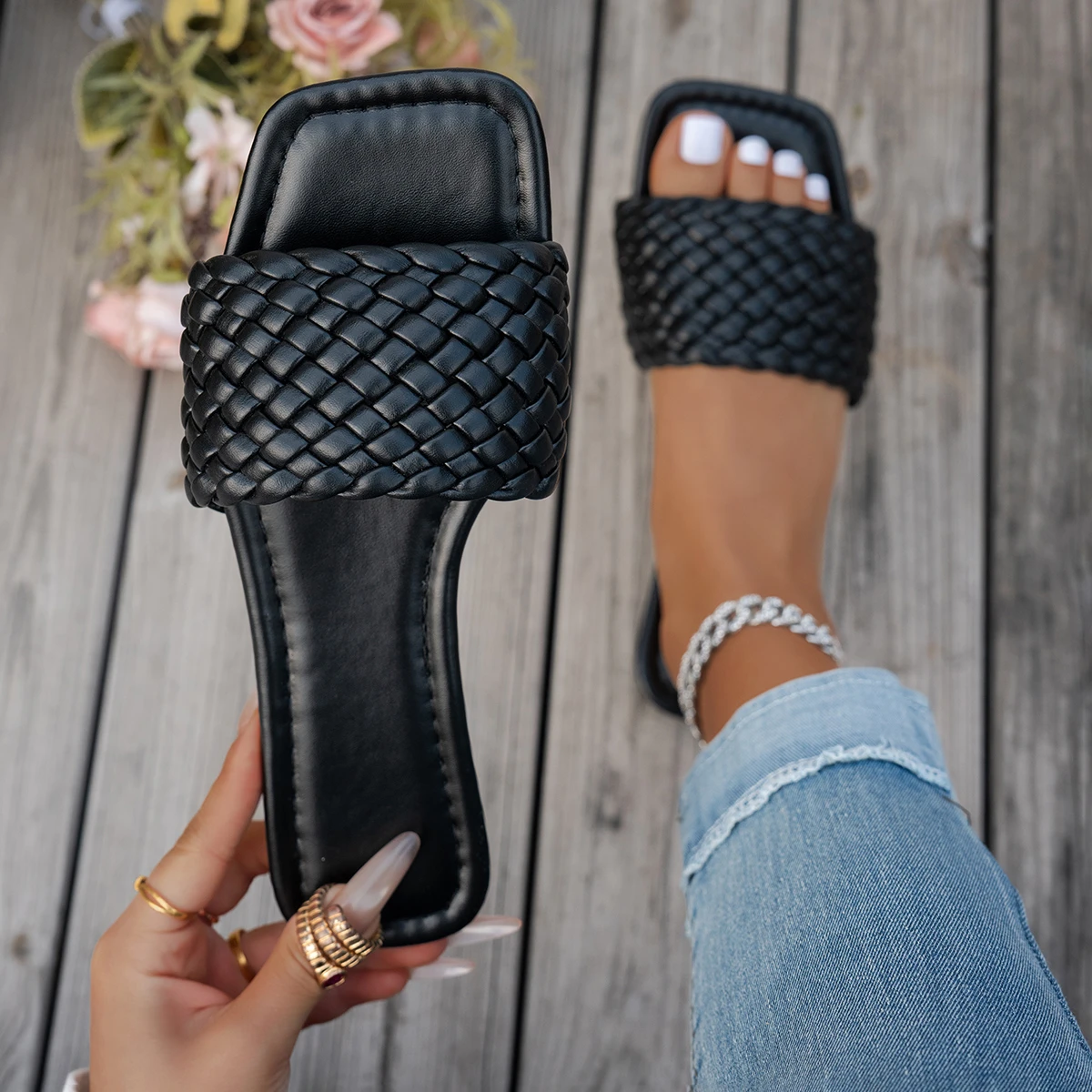 

Women Slippers Designer Slides Women Summer One-Row Weave Slippers Lightweight Outside Wear Sandals Fashion Casual Beach Shoes
