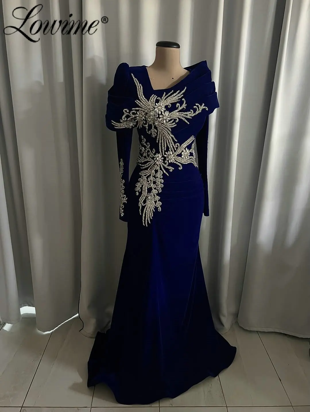 long sleeve navy blue quince dress Long Sleeves Quinceanera Dresses Beaded Ball Gown