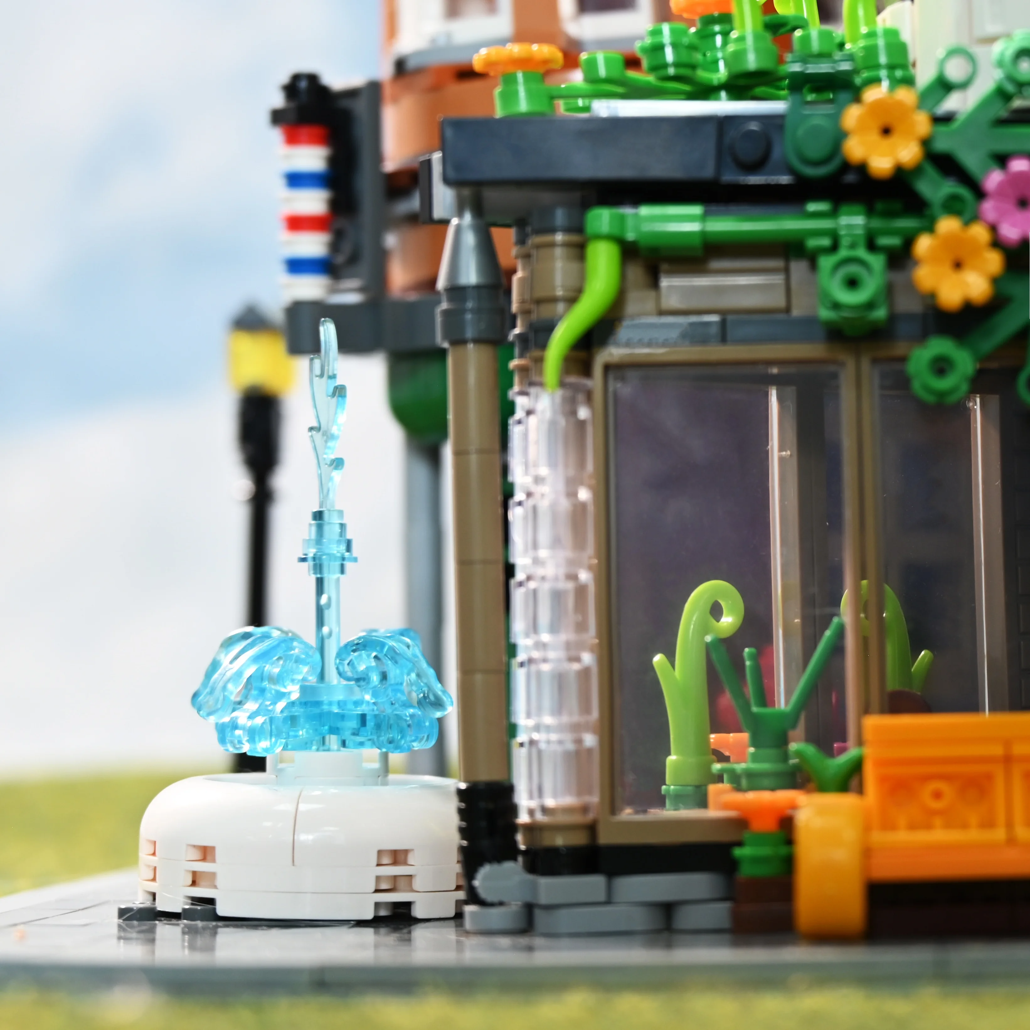 مجموعات مباني منزلية لبناء فلاتيرون، مجموعة نماذج مكعبات بناء وحدات معمارية لمتجر المدينة، مع هدية مكونة من 12 شخصية 4500 قطعة #5