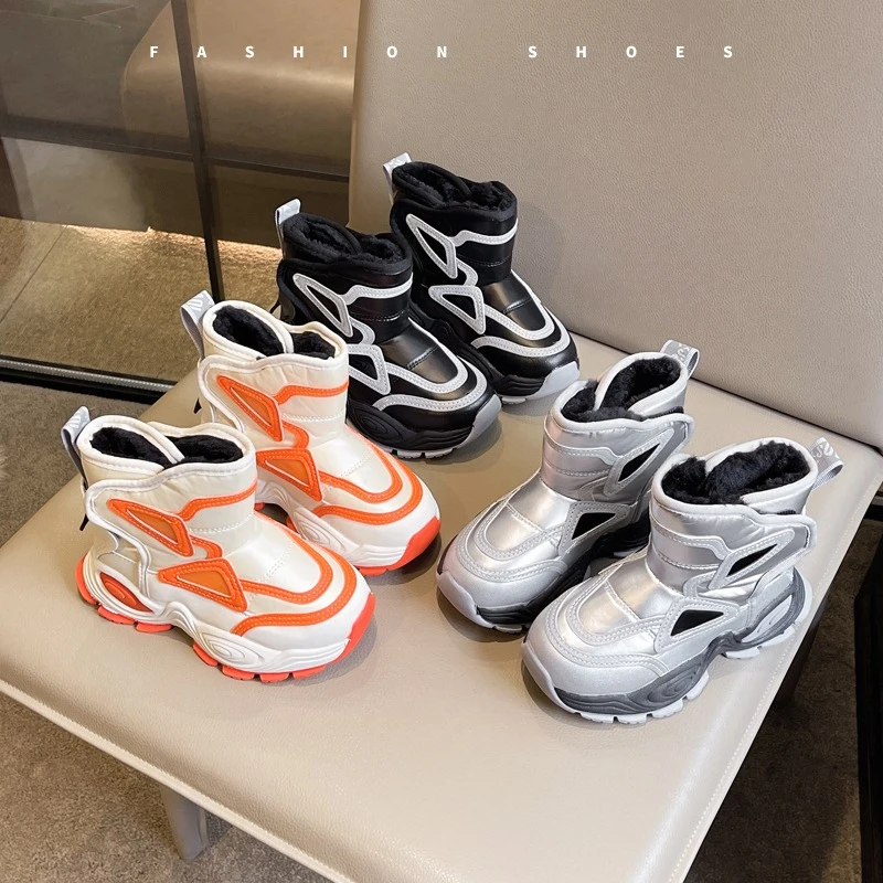 

Детские спортивные ботинки на толстом меху, короткие ботинки для мальчиков и девочек, зимние новые детские кожаные ботинки на толстой мягкой подошве 2025, нескользящие ботинки с закрытым носком