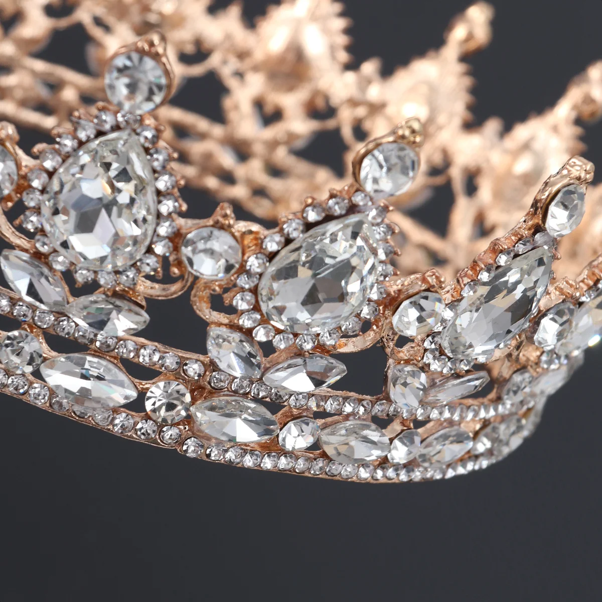 เครื่องประดับผมเจ้าสาว Tiara Crown สําหรับงานแต่งงานผู้หญิงและ Tiaras Baroque สีขาว Miss