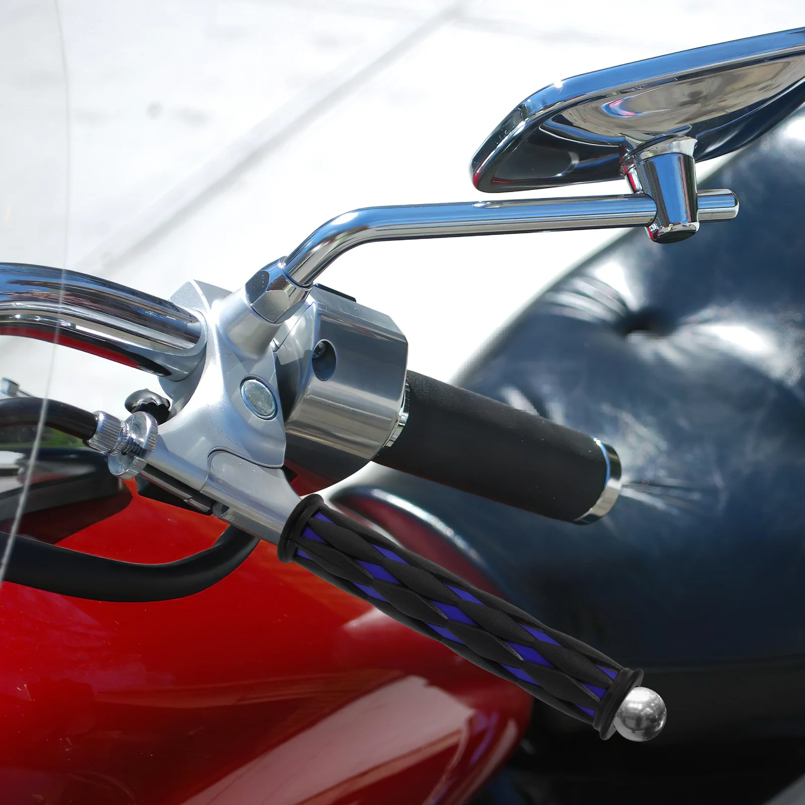 

1Pair Universal Motorcycle Handlebar Grip Covers Comfortable Anti-Slip Soft Rubber Handlebar Covers for Motorcycles Electric