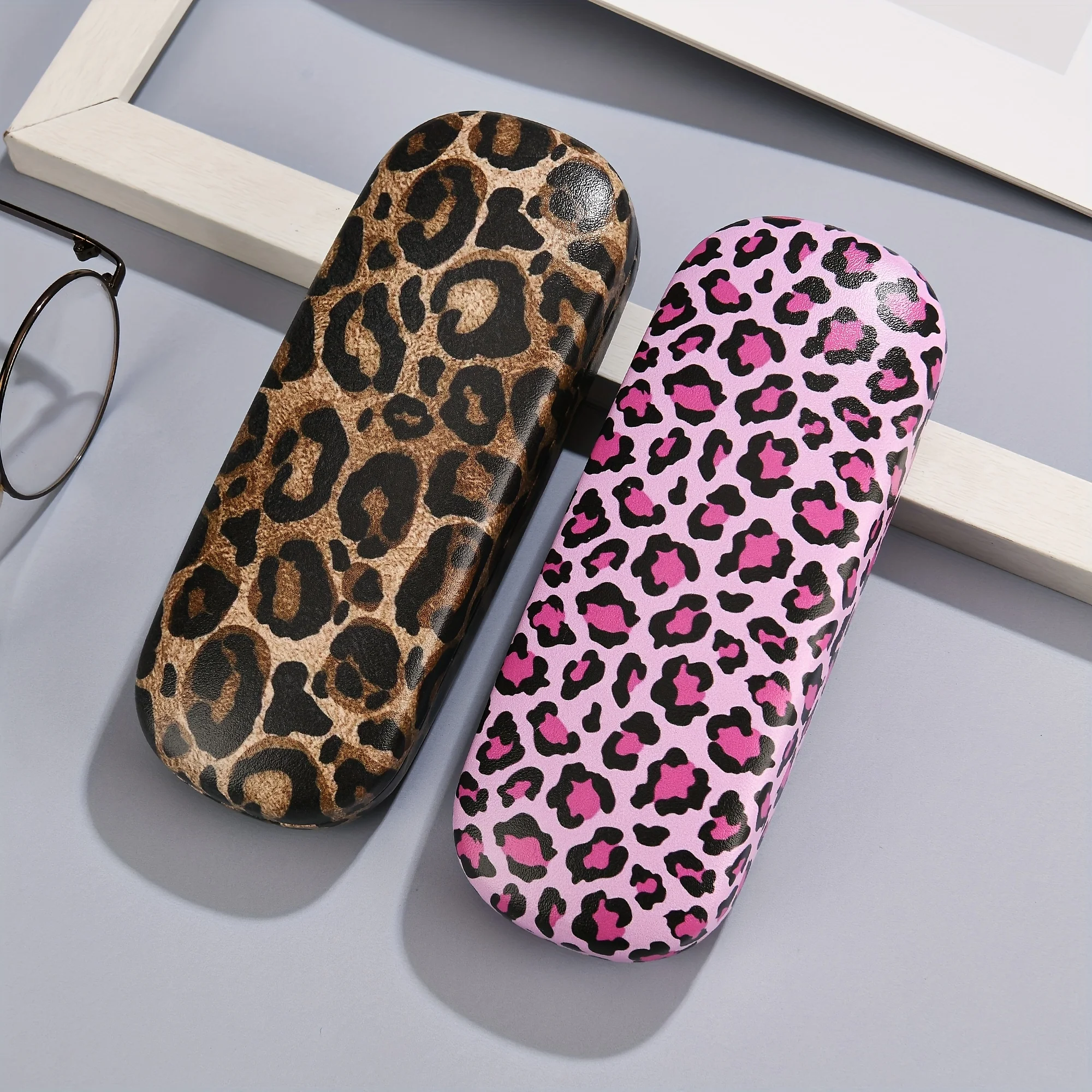 1pc Luxury Leopard Print Metal Glasses Case - Durable Stainless Steel, Stylish Design for Glasses & Accessories