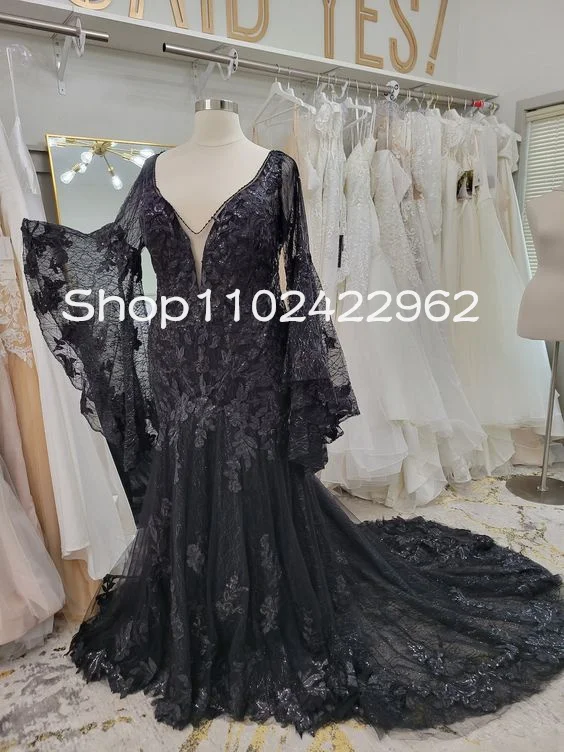 Traditional Black Gothic Mermaid Wedding Dresses with Bell Long Sleeve Fairytail Lace Floral Trumpet Bridal Gown Plus Size