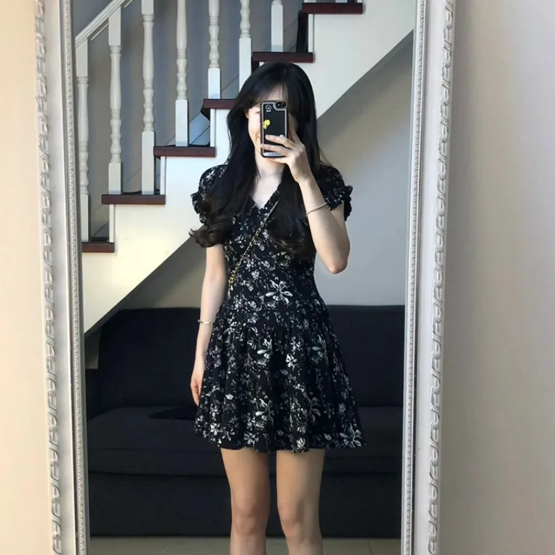 

Women's Elegant Floral Print Mini Dress Ruffle Short Sleeve V Neck A-line Party Dress