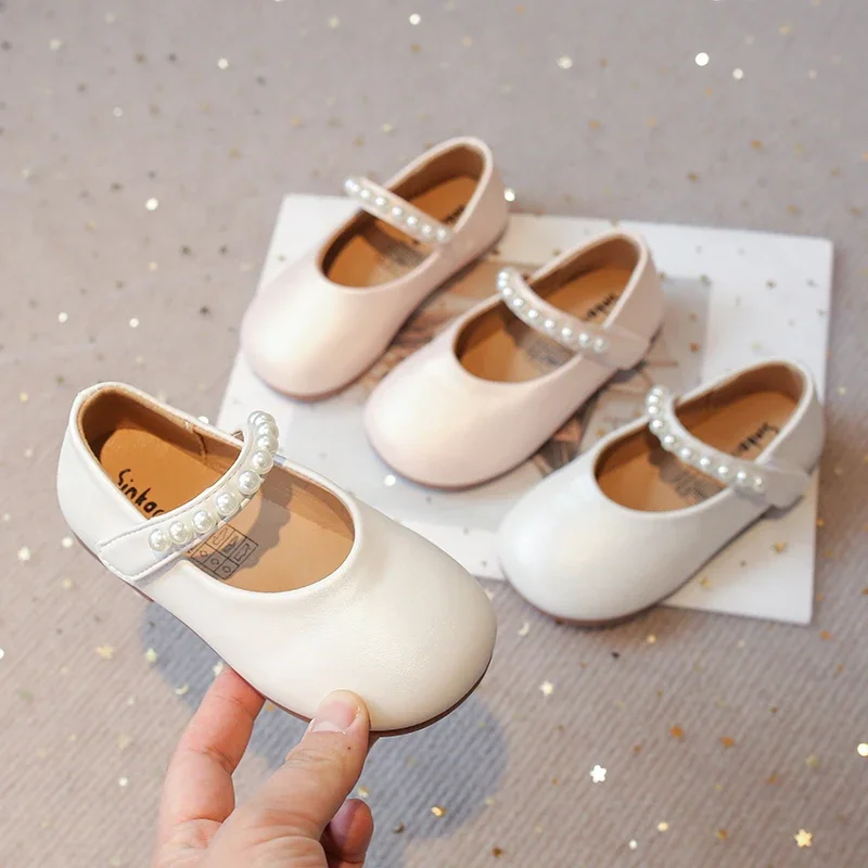

Girls Leather Shoes Soft Kids Mary Janes with Beading Pearl Chic Princess Sweet Simple Children Flats White for Wedding Party