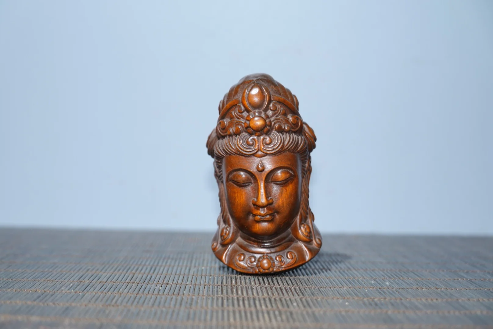 Chinese natural boxwood sculpture Goddess of Mercy head statue pendant amulet