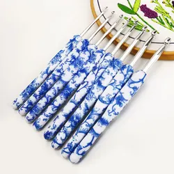 New Crochet Hooks Soft Plastic Handle Knitting Needles Set Sweater Hand-Knit DIY Sewing Accessories 8Pcs/Set 2.5mm-6mm