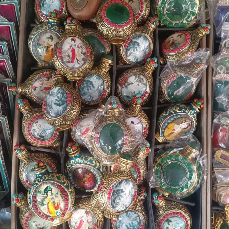 Antique-Style Double-Sided Patterned Luminous With Auspicious Animal Motifs, Vintage Snuff Bottle And Smoking Acces