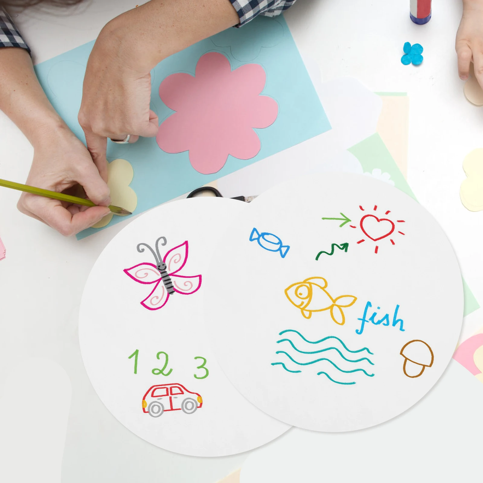 

Round Colored Card Paper Drawing Sheets 25cm White DIY Craft Material for Teens Teachers Families Art Projects Classroom Party