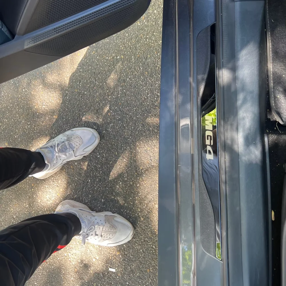 Für MG4 Urban 2026 2027 Zubehör Auto Edelstahl Kunststoff Türschwellerleiste Pedalabnutzungs-Schutzfolie Aufkleber – Detail 2