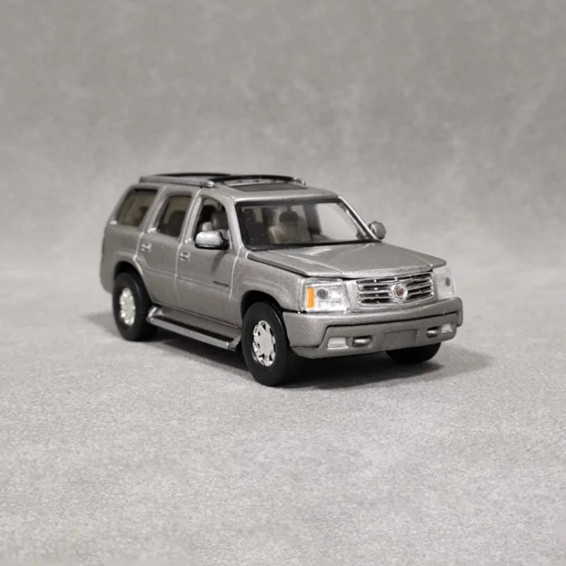 Modelo de coche de aleación de vehículo todoterreno Escalade a escala 1:43, producto terminado, juguete de simulación, colección de regalo, modelo estático