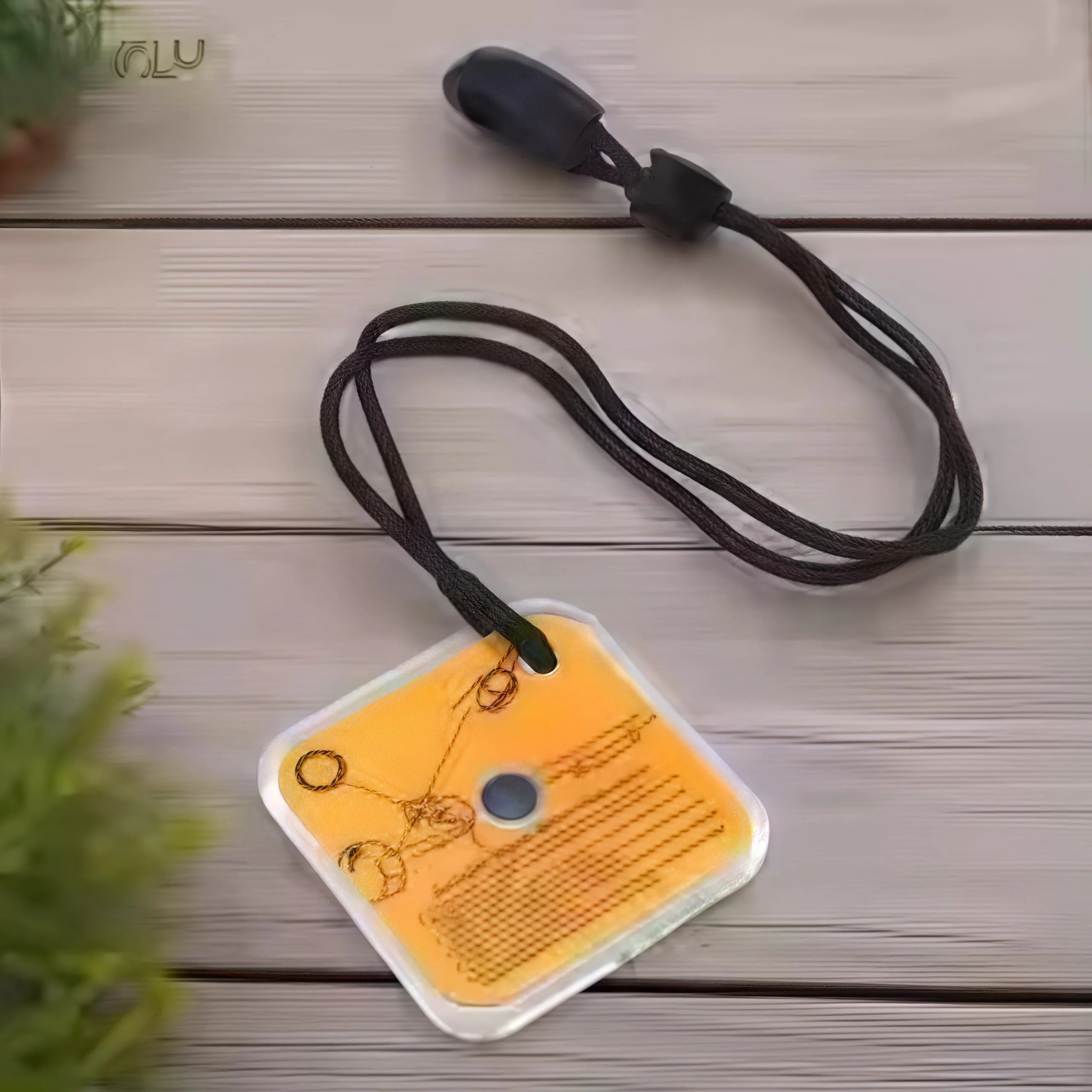 مرآة إشارة عاكسة للبقاء على قيد الحياة في الهواء الطلق - أداة إشارة ضوء النهار في حالات الطوارئ للمشي لمسافات طويلة والتخييم ومجموعات الإسعافات الأولية قطعة واحدة