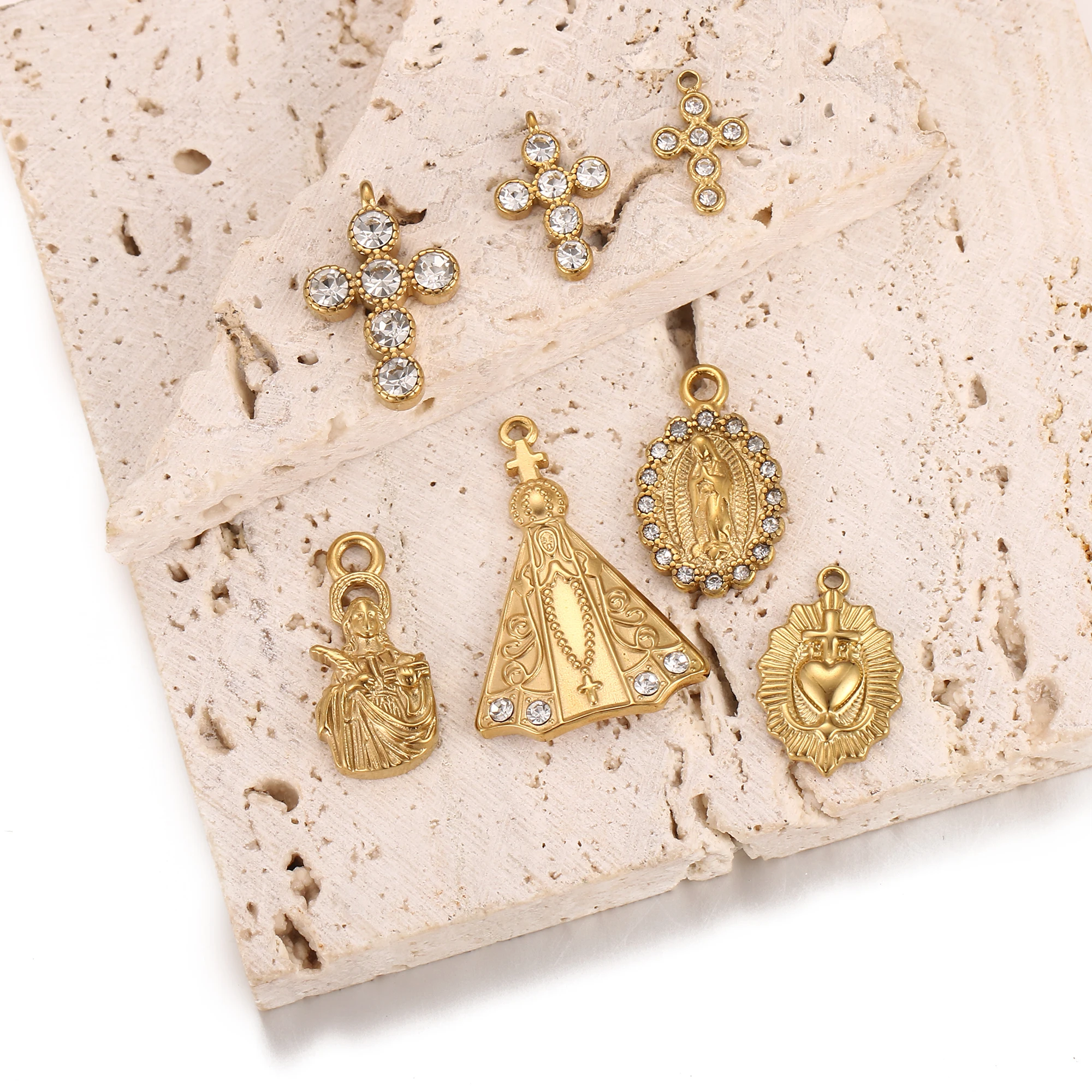 3 Stück Anhänger „Unsere Liebe Frau von Aparecida“ aus Edelstahl, Jungfrau Maria/Kreuz/Herz, katholisches Amulett für Halsketten, DIY-Schmuckherstellung – Detail 6