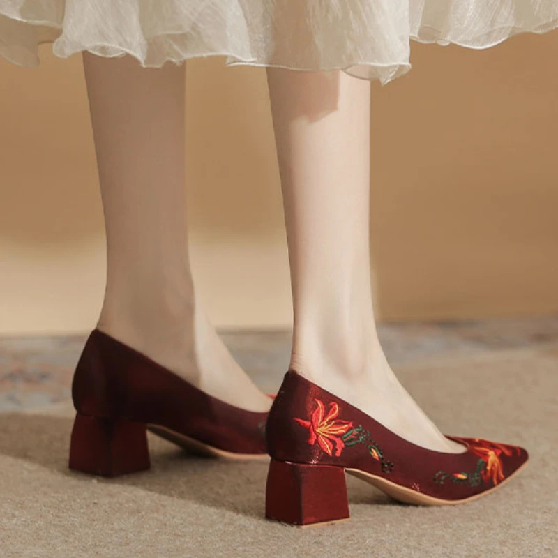 Spring Red Wedding Shoes Embroidered Shoes XiuHe Natural Chinese Bride Shoes High Heel Documentary Code Wedding