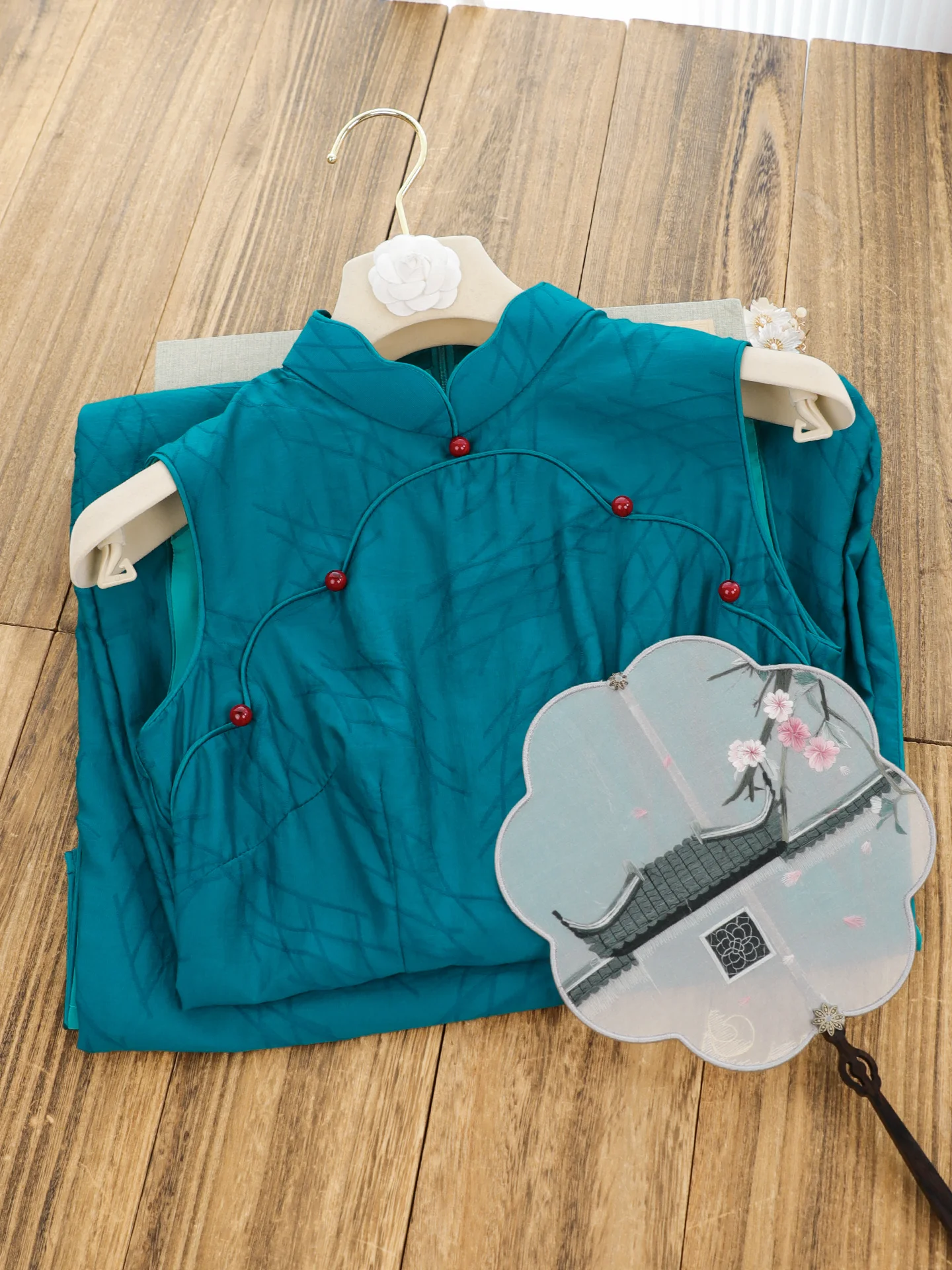 

Ретро-ципао в китайском стиле для молодых женщин: повседневное, комфортное, дышащее, длинное, с низким разрезом